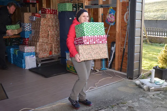 Anneliese Levpuscek ist sein vielen Jahren eine treibende Kraft hinter der Schuhschachtel-Aktion. | Foto: Andrea Berer