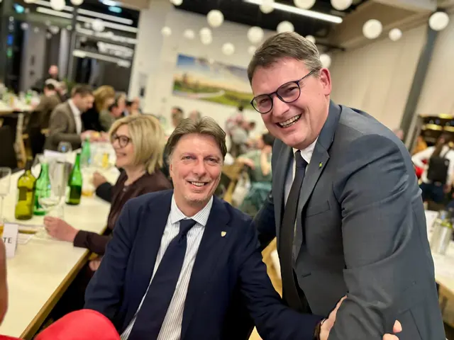 Franzen im Gespräch - Göd und Linsbauer. | Foto: Markus Kahrer