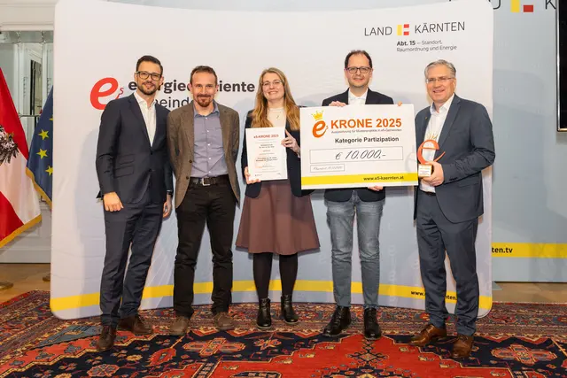 Sebastian Schuschnig, Franz Schellander
(Abteilung 15 – Standort, Raumordnung und Energie), Christina Tekalec, (Umwelt-, Klima- und
Energiekoordination der Stadt St. Veit), Walter Brunner (Stadtrat für Klima- und Umweltschutz) mit Bürgermeister Martin Kulmer | Foto: Sandra Matanovic/Land Kärnten