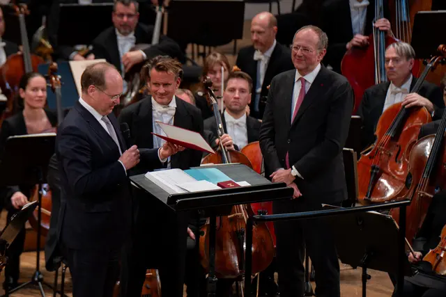 V.l.: Christian Kircher, Geschäftsführer Bundestheater-Holding, Philippe Jordan und Matthias Naske, Intendant Wiener Konzerthaus. | Foto: Andrea Humer / Wiener Konzerthaus