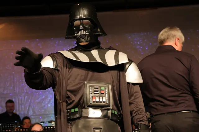 Moderator Oliver Höglinger als Darth Vader
 | Foto: MV Pfarrkirchen
