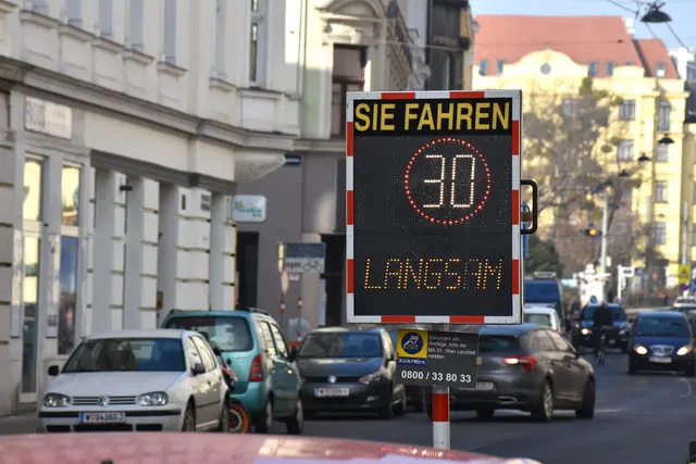 Die mobilen Messgeräte sammeln Daten, die wiederum vom Bezirk und der Polizei für weitere Maßnahmen ausgewertet werden können.  | Foto: BV18