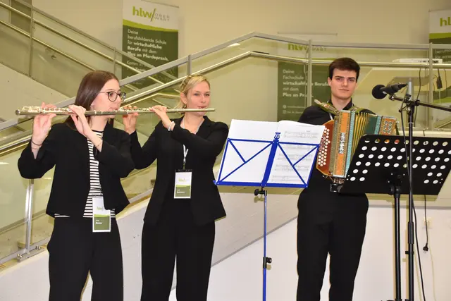 Musikalische Einlagen begleiteten den Tag der offenen Tür. | Foto: MeinBezirk/Michael Strini