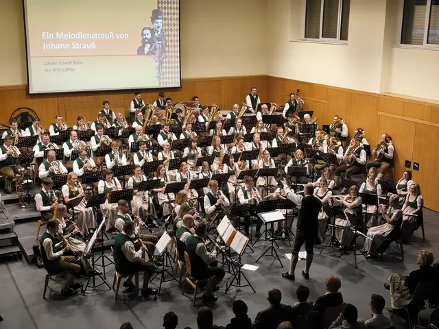 Über 80 hoch motivierte Musikerinnen und Musiker gaben ihr Bestes... | Foto: Günther Koch 