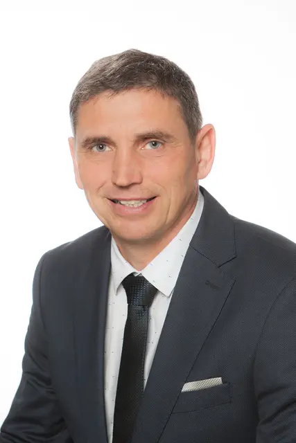 Pöllas Bürgermeister Günther Kröpfl (ÖVP) wehrt die Kritik ab: "Ich arbeite im Interesse der Bevölkerung und wurde als Bürgermeister bestätigt." | Foto: Gemeinde