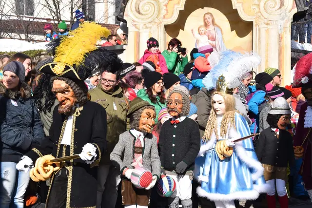 Die nächste Imster Buabefasnacht soll für Rollstuhlfahrer kein Hindernis darstellen. | Foto: Clemens Perktold