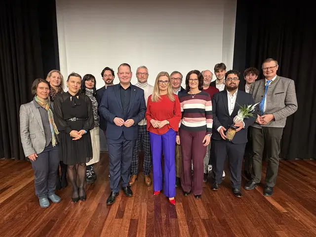 Referentin Christa Kummer mit dem Projektteam. | Foto: Stadtgemeinde Ternitz