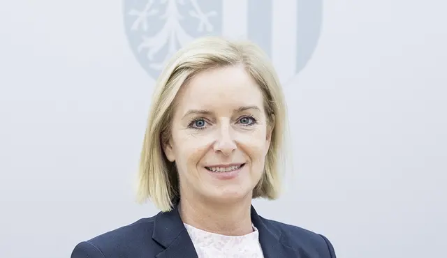 Carmen Breitwieser ist Geschäftsführerin des Klinikums Wels-Grieskirchen und Chefverhandlerin der Arbeitgebervertreter. | Foto: Max Mayrhofer – Land OÖ