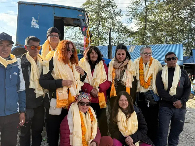 Hinten von links: Andor, Deneesh, Milan, Kathrin, Andrea, Tamara, Claudia und Sajan. Vorne von links: Conny und Astrid.
