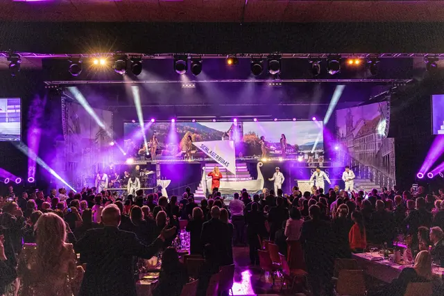 Volles Haus beim Stadtgerücht in der Messehalle 5 | Foto: Stadtrichter/Zangerle