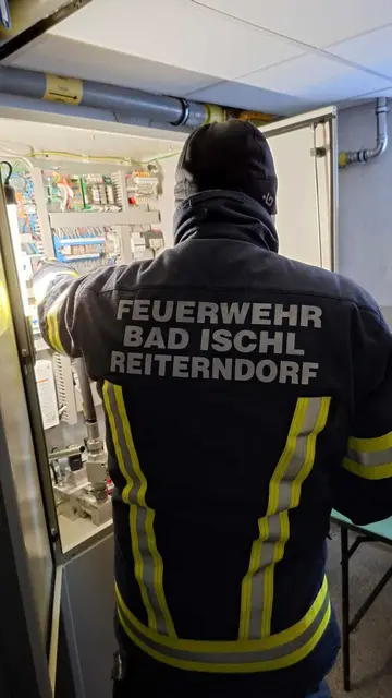 Am 8. Jänner befreiten die Mitglieder der FW Reiterndorf mehrere Personen aus einem Aufzug. | Foto: FW Reiterndorf