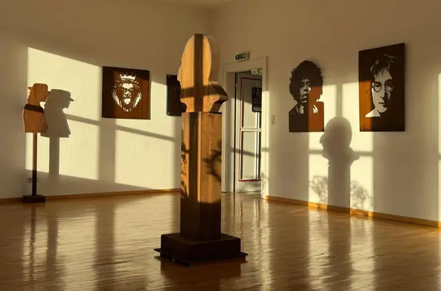 Schaut vorbei und freut euch auf einen Abend der besonderen ART, tolle Musik und Gespräche mit dem Künstler warten auf die Besucher! | Foto: Witsch