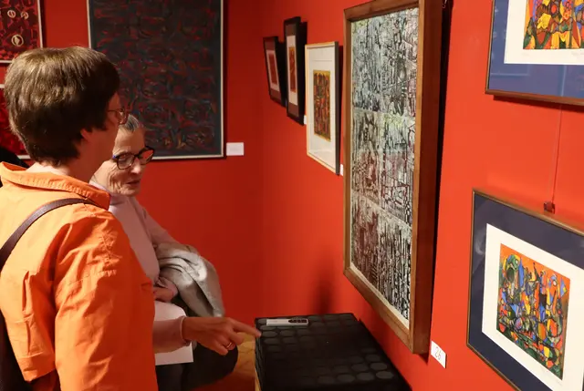 Die Ausstellung erstreckt sich über mehrere Räumlichkeiten | Foto: Gerhard Langmann