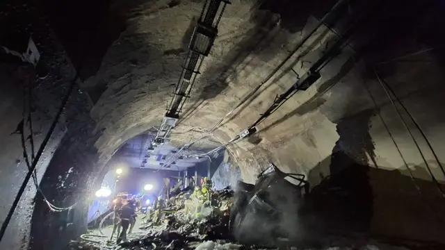 Lkw-Brand im Brentenbergtunnel  | Foto: FFW Golling