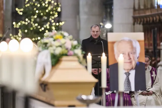 „Zusammenhalten, voraus schauen, voraus gehen“: Landeshauptmann Thomas Stelzer würdigte im Mariendom die visionäre, gestaltende Kraft Josef Ratzenböcks, der viele Spuren und ein großes Vermächtnis hinterlassen hat.  | Foto: Land OÖ/Peter Mayr