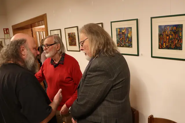 Viele Bilder wurden für die Ausstellung nachträglich gerahmt | Foto: Gerhard Langmann