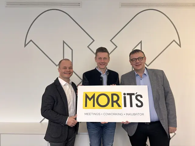 Michael Eiblwimmer, Mario Pramberger und Martin Klinger (von links) freuen sich über einen erfolgreichen Start des unternehmerischen Zentrums "Morit´s" in Schlierbach. | Foto: Weymayer