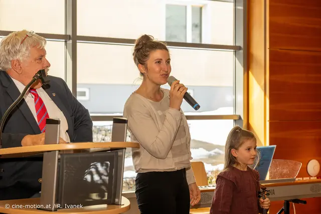 Musikschule Südheide mit Jana Aleksic und Vorankündigung Ihrer Mutter. | Foto: cine-motion.at / R. Ivanek