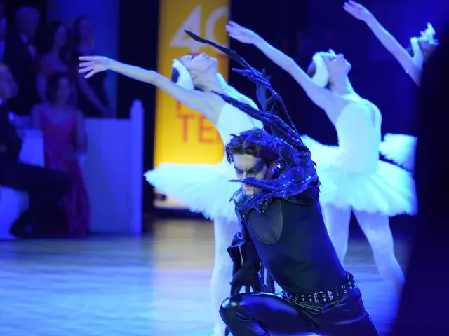 Grimmige und ausdrucksstarke Gesichter in der Rolle des Bösewichts. | Foto: Michael Berger