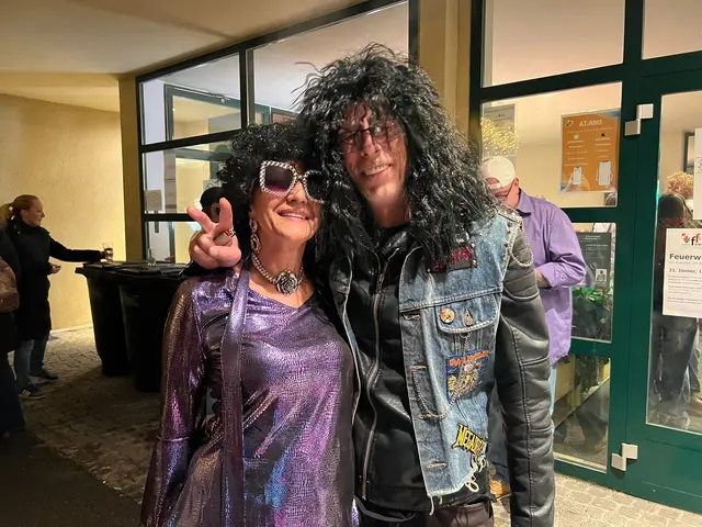 Elisabeth Kühas und Sascha Nehiba lieben die Musik der 80er Jahre | Foto: Franziska Führer