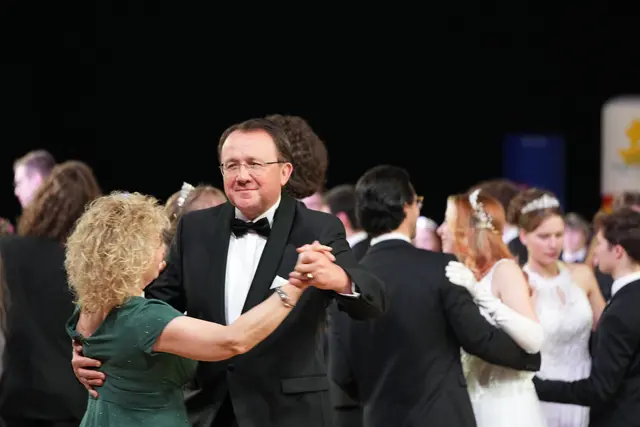 Matthias Stadler beim Schwingen des Tanzbeins. | Foto: Michael Berger