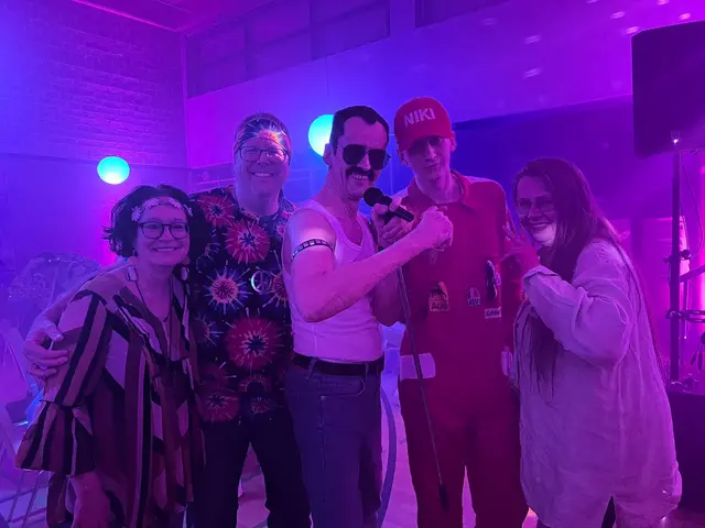 Gitti und Markus Wendecker, Markus, Moritz und Claudia Führer feierten zu den Top-Hits der Zeit | Foto: Franziska Führer