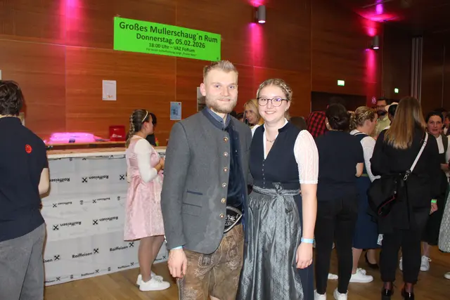 Landjugend-Obmann Dominik Gruber und Ortsleiterin Paula Ostheimer freuten sich über die vielen BesucherInnen.