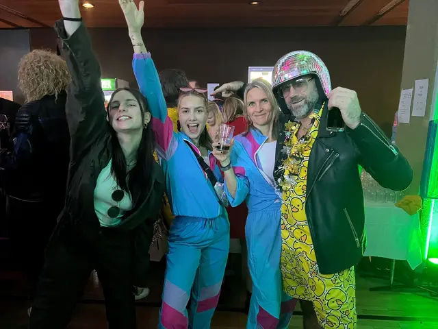 Isabella Walter, Luna, Daniela und René Pöllmann ließen die 70er bis 90er hoch leben | Foto: Franziska Führer