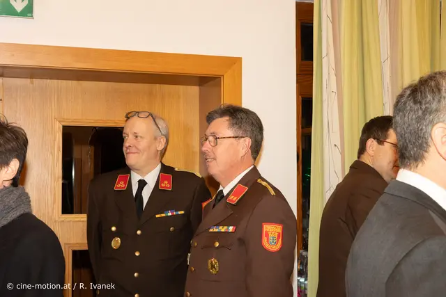 Empfangskomitee- Karl Blaha und Karl Hentschel, das Kommando der FF (vlnr). | Foto: cine-motion.at / R. Ivanek
