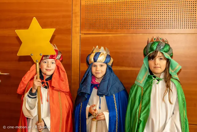Diese  "Heiligen Drei Könige" brachten die Glückwünsche ins Gemeindeamt. | Foto: cine-motion.at / R. Ivanek
