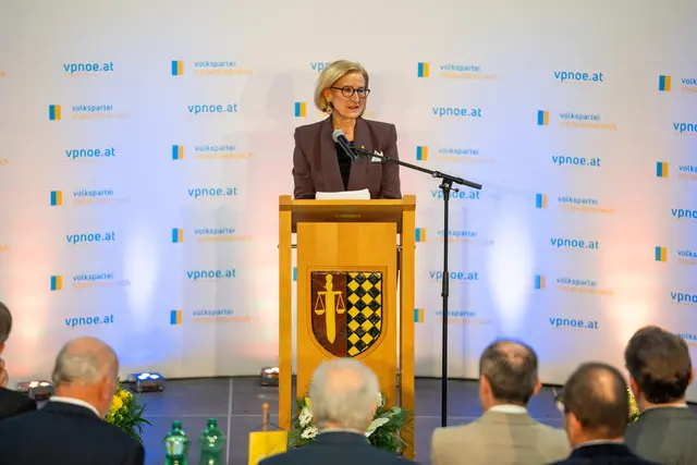 Landeshauptfrau Johanna Mikl-Leitner bei ihrem Hauptreferat. | Foto: ÖVP Bezirk Hollabrunn