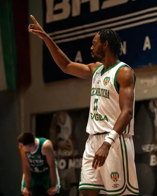 Deante Johnson soll als zusätzlicher "Big Man" für Punkte und Defensivstärke sorgen. | Foto: Gunners