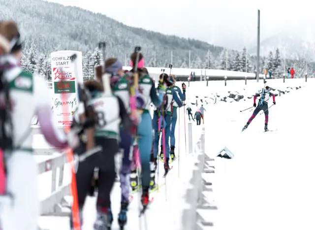 Tiefwinterliche Bedingungen beim Austria Cup in Hochfilzen. | Foto: Sina Bodingbauer