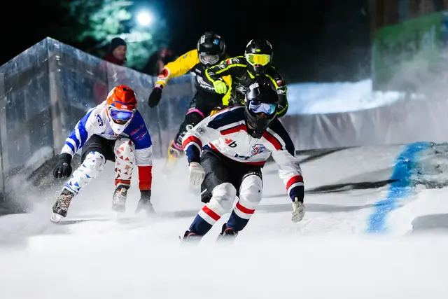 Vier Sportler sind gleichzeitig am Eis unterwegs. | Foto: GEPA pictures
