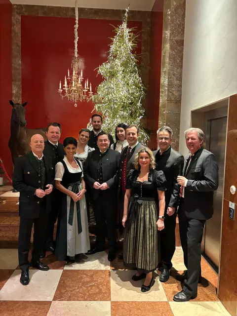 Starke Steirer-Abordnung: Gerhard Goldbrich, Georg Doppelhofer, Marcella Handl, Lena Doppelhofer, Markus Huber, Kurt Egger, Andrea Teppan, Karlheinz Kornhäusl. Alexandra Reischl, Kurt Hohensinner, Roland Reischl (v. l.). | Foto: MeinBezirk/Reischl