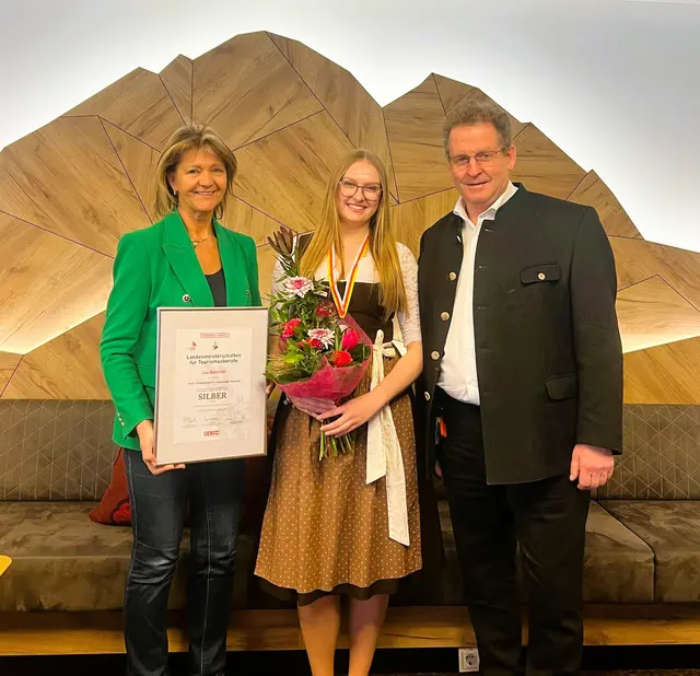 Lisa, Lehrling an der Rezeption im dritten Lehrjahr, konnte bei den juniorSkills Kärnten überzeugen | Foto: Hotel Gartnerkofel