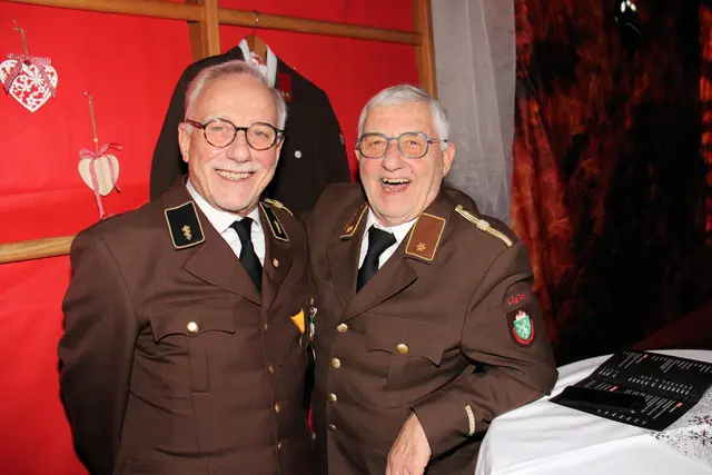 Beim Ligister Feuerwehrball amüsierten sich auch die älteren Semester. | Foto: Cescutti