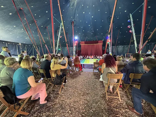 Das große Circuszelt in Nebersdorf ist zentraler Veranstaltungsort der Kulturinitiative Circusglück. Das Programm reicht von Literatur- und Theatertagen bis zu Workshops für Kinder und Jugendliche. | Foto: Rosenberger Victoria