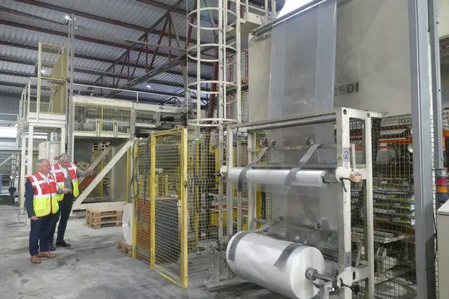 Regionale Produkte und Produktsysteme im Vollsortiment für die Fliesenverlegung, Abdichtung und vieles mehr zeichnen das Unternehmen aus. | Foto: Facebook Stadtgemeinde Feldbach