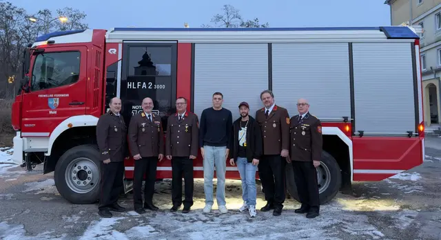 Thomas Berner, Franz Fuchs, Bgm. Wolfgang Schmöger, Maximilian Kaindl, Simon Schneider, Franz Göd und Georg Schmied. | Foto: FF Mold
