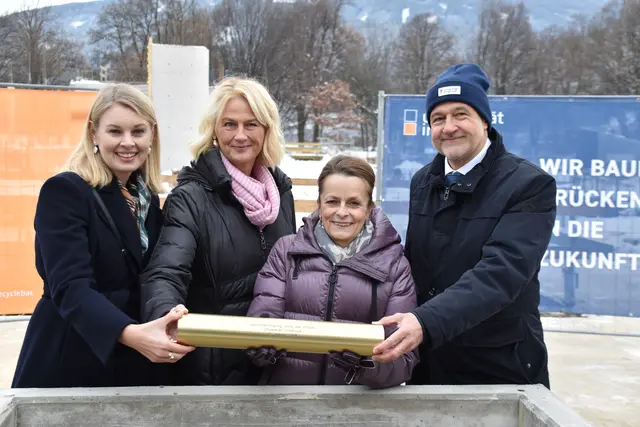 v.l.n.r.: Elisabeth Mayr, Vizebürgermeisterin der Stadt Innsbruck, Rektorin der Universität Innsbruck Veronika Sexl, Geschäftsführerin der BIG Christine Dornaus und Gregor Weihs Vizerektor für Forschung der Universität Innsbruck | Foto: Pascal Pali
