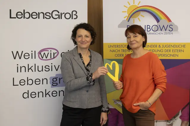 Rainbows ist seit Anfang 2026 eine Tochterfirma der LebensGroß GmbH. LebensGroß-Geschäftsführerin Susanne Maurer-Aldrian und Dagmar Bojdunyk-Rack (bisher Geschäftsführerin von Rainbows) sehen dadurch großes Potenzial für die Zukunft. | Foto: LebensGroß