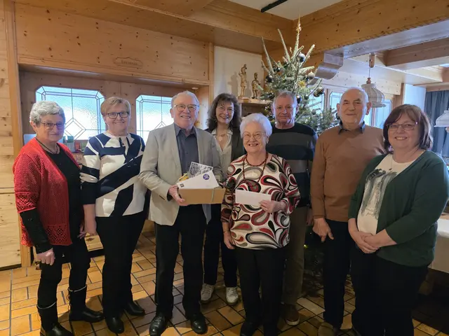 Erna Lang, Berta Pfeiffer-Vogl, Leopold und Erika Seidl, Vizebürgermeisterin Veronika Stiedl, Johann Haas, Felix Pfeiffer-Vogl, Michaela Hiemetsberger (v.l.). | Foto: Marktgemeinde Arbesbach