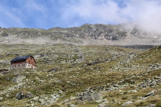Wer will hier arbeiten? Die Kattowitzer Hütte liegt auf 2320 Metern Seehöhe  | Foto: privat