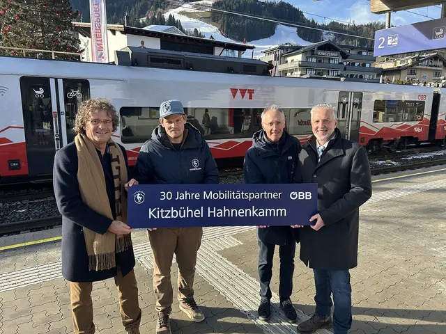 ÖBB Projektleiter Markus Moser, KSC-Generalsekretär Jan Überall, KSC-Präsident Michael Huber, ÖBB-PV-Regionalmanager Werner Dilitz (v.l.) | Foto: ÖBB/Gasser-Mair