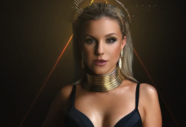 "Kleopatra" Natalie Holzner wurde das dritte Mal in Folge für den Amadeus Award nominiert. | Foto: Krobath