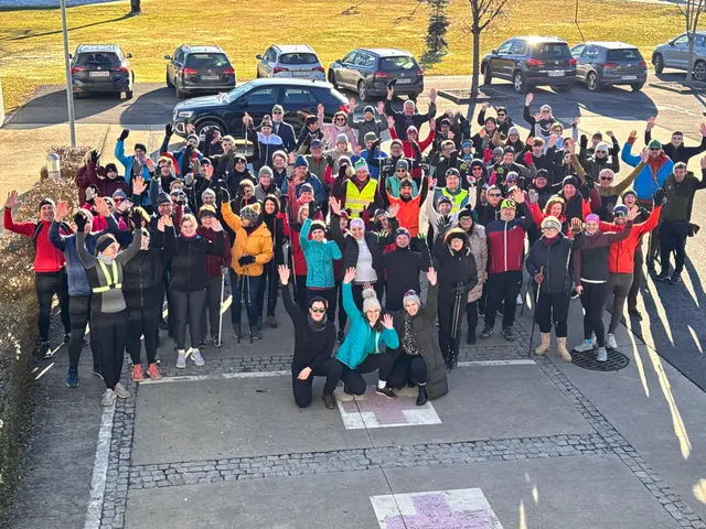 Rund 100 Teilnehmerinnen und Teilnehmer fanden sich zur Premiere zusammen. | Foto: Lauf- und Walkingtreff Halbenrain