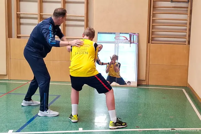 Daniel Müllauer hier in Aktion mit einem der Trainer. | Foto: Union Horn - Sektion Tischtennis