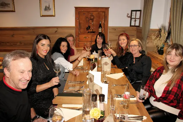 Manfred Birnhuber bedankte sich bei all seinen Mitarbeiterinnen für die große Kollegialität. | Foto: Cescutti