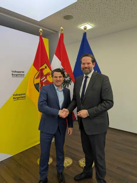 ÖVP-Landesparteiobmann Christoph Zarits (l.) und Europaabgeordneter Lukas Mandl sind sich einig: "Ein starkes Europa braucht starke Regionen." | Foto: Volkspartei Burgenland